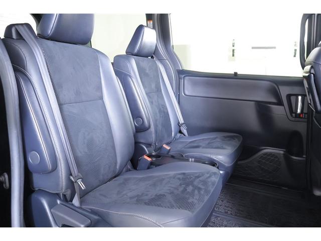 ヴォクシー ＺＳ　煌ＩＩＩ　バックガイドモニタ　両側Ｐドア　ＡＷ　記録簿有　ＬＥＤライト　Ａストップ　リアオートエアコン　イモビ　スマートキープッシュスタート　ワンオーナ　ＤＶＤ再生可　ＥＴＣ装備　キーレス　オートエアコン（16枚目）