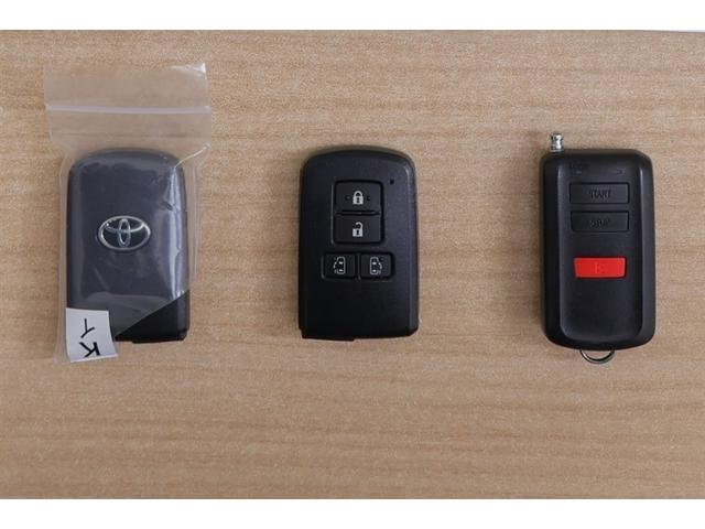 ヴォクシー ＺＳ　煌ＩＩＩ　バックガイドモニタ　両側Ｐドア　ＡＷ　記録簿有　ＬＥＤライト　Ａストップ　リアオートエアコン　イモビ　スマートキープッシュスタート　ワンオーナ　ＤＶＤ再生可　ＥＴＣ装備　キーレス　オートエアコン（21枚目）