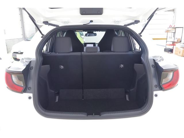 ヤリス ハイブリッドX 横滑防止装置 ETC車載器 キーレスキー パワーウィンドウ エアコン クルコン ナビ エアバッグ Wエアバック ABS メモリナビ ミュージックプレイヤー接続可 パワーステアリング カーテンエアバック(18枚目)