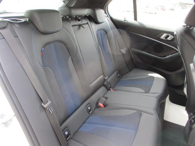 １シリーズ １１８ｄ　Ｍスポーツ　禁煙車　Ｂｌｕｅｔｏｏｔｈ　ワイヤレスチャージ　バックカメラ　純正１８インチアルミホイール　ＥＴＣ２．０　ＬＥＤヘッドライト　純正ナビ（40枚目）