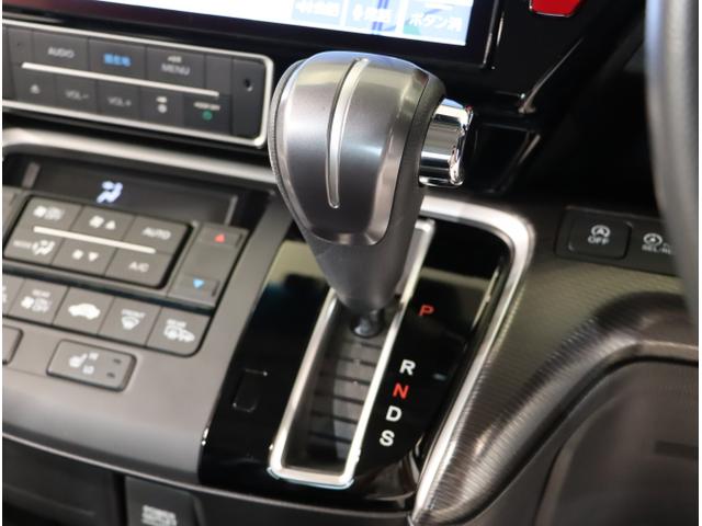 ステップワゴンスパーダ スパーダ・クールスピリットホンダセンシング　サイドエアバック　スマートキ　左右電動スライドドア　バックモニタ　Ｗエアコン　地ＴＶ　ナビ＆ＴＶ　三列シート　ＵＳＢ　助手席エアバッグ　ドライブレコーダ（18枚目）
