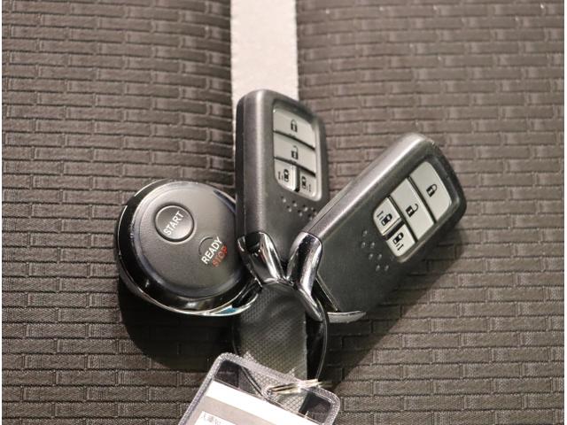 ステップワゴンスパーダ スパーダ・クールスピリットホンダセンシング　サイドエアバック　スマートキ　左右電動スライドドア　バックモニタ　Ｗエアコン　地ＴＶ　ナビ＆ＴＶ　三列シート　ＵＳＢ　助手席エアバッグ　ドライブレコーダ（27枚目）