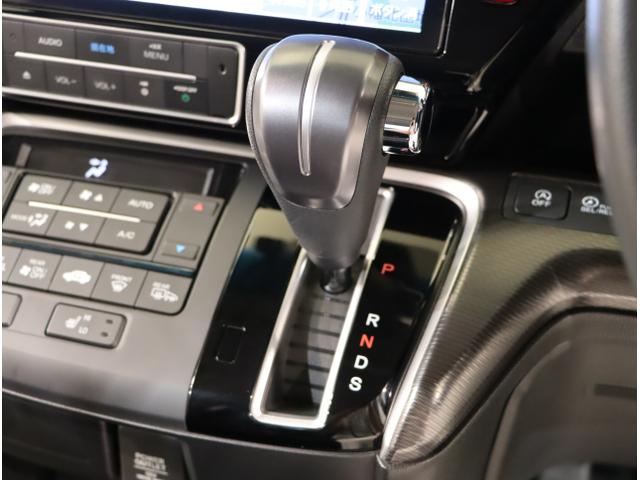 ステップワゴンスパーダ スパーダ・クールスピリットホンダセンシング　サイドエアバック　スマートキ　左右電動スライドドア　バックモニタ　Ｗエアコン　地ＴＶ　ナビ＆ＴＶ　三列シート　ＵＳＢ　助手席エアバッグ　ドライブレコーダ（18枚目）