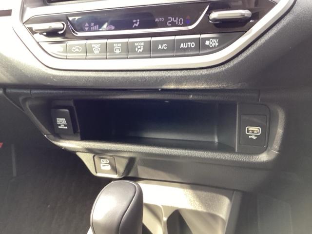 ＷＲ－Ｖ Ｚ＋　クリソナ　追突軽減ブレーキ　フルセグテレビ　サイドエアバッグ　盗難防止システム　運転席エアバッグ　Ｂカメラ　クルコン　横滑り防止　ドライブレコーダー　フルオートエアコン　パワーウィンドウ　ＡＢＳ（27枚目）