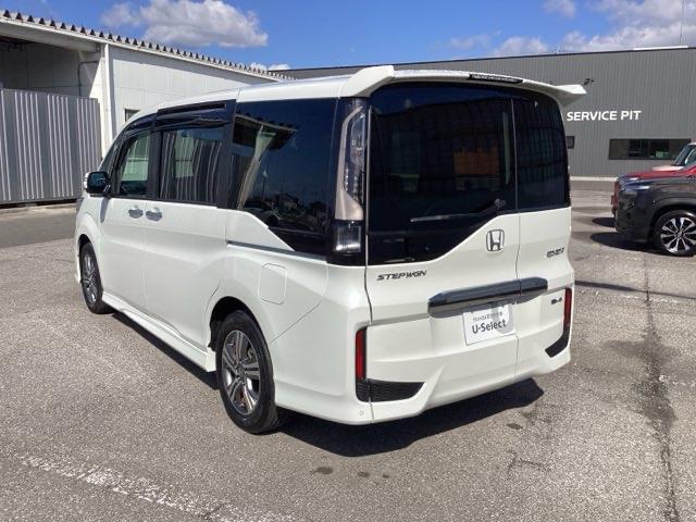 ステップワゴンスパーダ ｅ：ＨＥＶスパーダＧ・ＥＸホンダセンシング　エアバック　地デジ　クルコン　サイドエアバッグ　シ－トヒ－タ－　衝突軽減システム　スマキー　ＬＥＤランプ　ドラレコ　ＡＢＳ　キーレス　フルオートエアコン（9枚目）