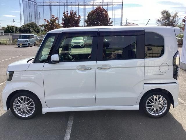 N-BOXカスタム Lターボ 両側PWスライドドア Bモニタ Iストップ 禁煙 セキュリティー クルーズコントロール ナビTV キーレスエントリー VSA ベンチS LEDランプ 助手席エアバック ターボモデル ワンセグテレビ(5枚目)