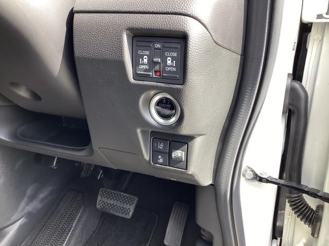 N-BOXカスタム Lターボ 両側PWスライドドア Bモニタ Iストップ 禁煙 セキュリティー クルーズコントロール ナビTV キーレスエントリー VSA ベンチS LEDランプ 助手席エアバック ターボモデル ワンセグテレビ(24枚目)