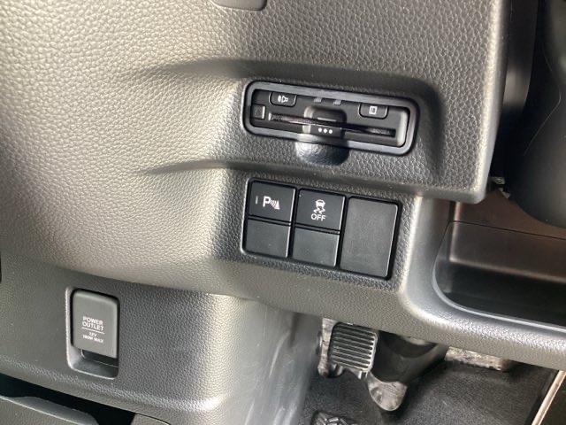 N-BOXカスタム Lターボ 両側PWスライドドア Bモニタ Iストップ 禁煙 セキュリティー クルーズコントロール ナビTV キーレスエントリー VSA ベンチS LEDランプ 助手席エアバック ターボモデル ワンセグテレビ(25枚目)