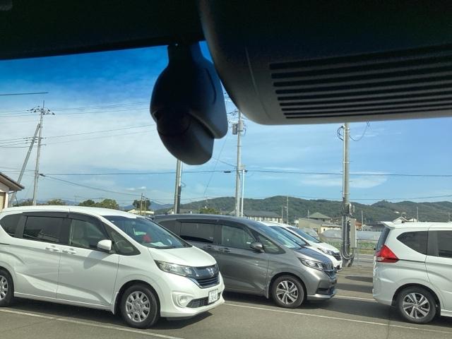 N-BOXカスタム Lターボ 両側PWスライドドア Bモニタ Iストップ 禁煙 セキュリティー クルーズコントロール ナビTV キーレスエントリー VSA ベンチS LEDランプ 助手席エアバック ターボモデル ワンセグテレビ(27枚目)