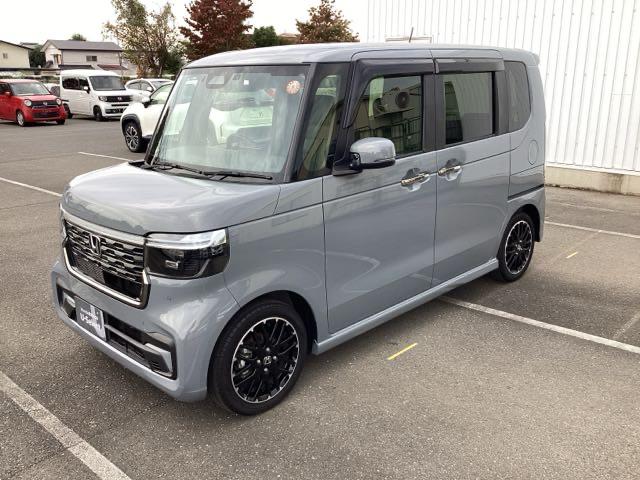 N-BOXカスタム コーディネートスタイル オートクルーズ レザーシート 禁煙 ワンオーナー W電動ドア シートヒータ LED ESC リアカメラ ETC 整備記録簿 ソナー ベンチシート DVD アイドリングストップ(7枚目)