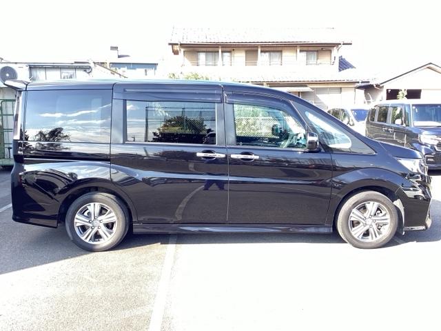 ステップワゴンスパーダ e:HEVスパーダGホンダセンシング ウォークスルー LEDライト ドライブレコーダ セキュリティアラーム カーテンエアバック 横滑り防止装置 クルーズコントロール Bカメラ フルセグ ナビ&TV(4枚目)