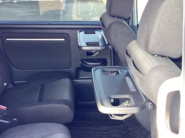 ステップワゴンスパーダ e:HEVスパーダGホンダセンシング ウォークスルー LEDライト ドライブレコーダ セキュリティアラーム カーテンエアバック 横滑り防止装置 クルーズコントロール Bカメラ フルセグ ナビ&TV(25枚目)