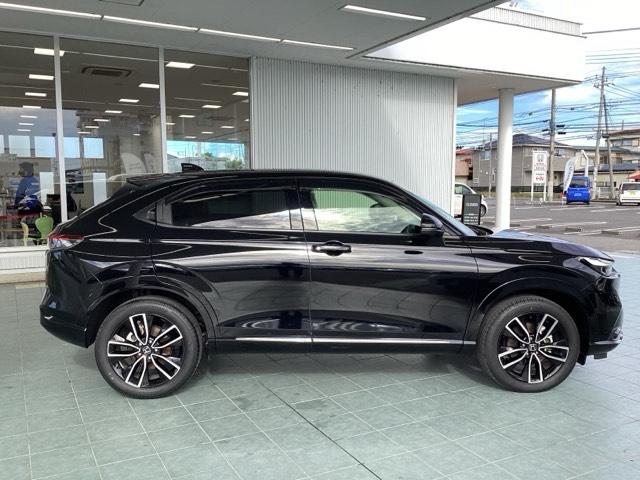 ヴェゼル e:HEVZ 衝突回避支援ブレーキ機能 スマキ Pトランク フルオートエアコン Dレコ エアバッグ 両席エアバック Rカメ 記録簿付 パワーウィンドウ LEDランプ ソナー クルーズC ナビ&TV(4枚目)