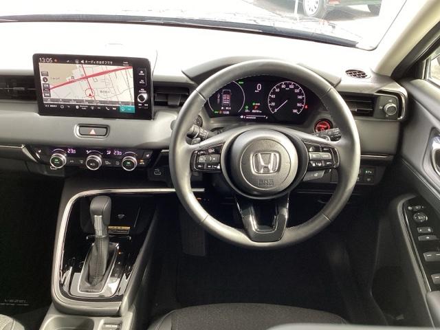 ヴェゼル e:HEVZ 衝突回避支援ブレーキ機能 スマキ Pトランク フルオートエアコン Dレコ エアバッグ 両席エアバック Rカメ 記録簿付 パワーウィンドウ LEDランプ ソナー クルーズC ナビ&TV(15枚目)