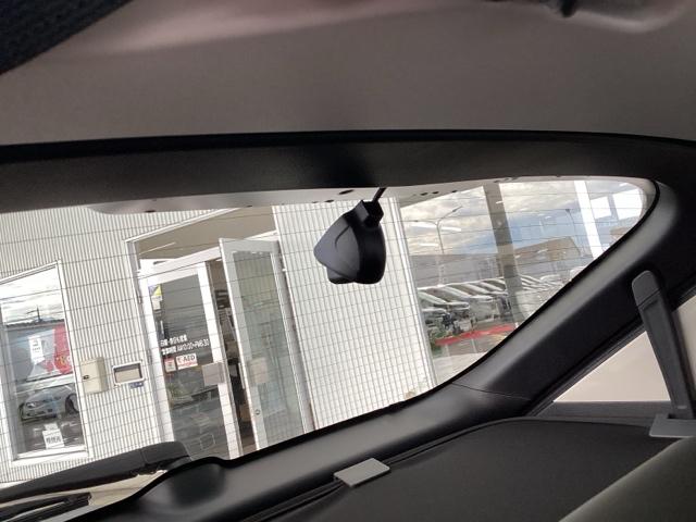 ヴェゼル e:HEVZ 衝突回避支援ブレーキ機能 スマキ Pトランク フルオートエアコン Dレコ エアバッグ 両席エアバック Rカメ 記録簿付 パワーウィンドウ LEDランプ ソナー クルーズC ナビ&TV(29枚目)