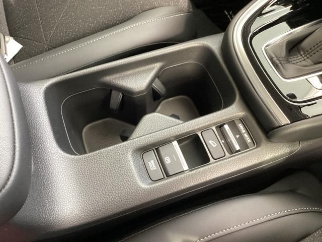 ヴェゼル e:HEVZ 衝突回避支援ブレーキ機能 スマキ Pトランク フルオートエアコン Dレコ エアバッグ 両席エアバック Rカメ 記録簿付 パワーウィンドウ LEDランプ ソナー クルーズC ナビ&TV(33枚目)