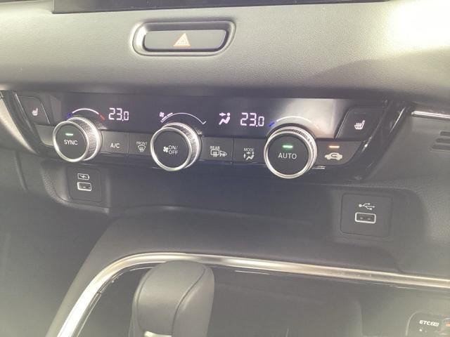 ヴェゼル e:HEVZ 衝突回避支援ブレーキ機能 スマキ Pトランク フルオートエアコン Dレコ エアバッグ 両席エアバック Rカメ 記録簿付 パワーウィンドウ LEDランプ ソナー クルーズC ナビ&TV(34枚目)