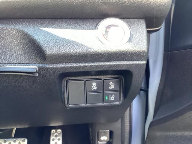 シビック ハッチバック 追突軽減ブレーキ 盗難防止装置 Bモニター 整備記録簿 横滑防止 シートヒーター付き LEDライト スマートキー AAC サイドカーテンエアバック ETC オートクルーズ エアバッグ(24枚目)