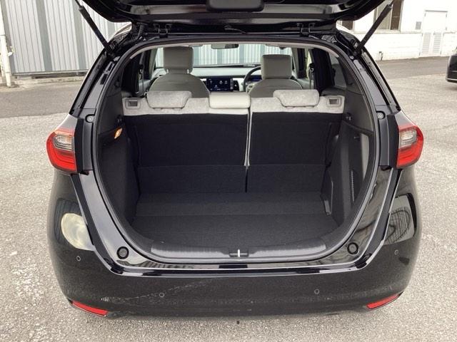 フィット e:HEVホーム 前後誤発進抑制機能 クリソナ 助手席エアバッグ 運転席エアバッグ シートヒーター アイドリングストップ LEDライト バックカメラ ABS サイドエアバッグ フルセグTV DVD再生(19枚目)