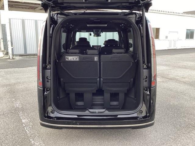 ステップワゴン スパーダ　キーレスエントリー　ＷＡＣ　両側Ｐスライドドア　リアカメラ　ターボ車　フルセグテレビ　パワーステアリング　オートエアコン　ＥＴＣ車載器　サイドカーテンエアバック　Ａクルーズ　記録簿　ＤＶＤ（18枚目）