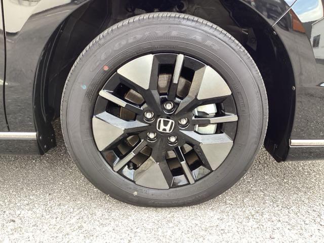 ステップワゴン スパーダ　キーレスエントリー　ＷＡＣ　両側Ｐスライドドア　リアカメラ　ターボ車　フルセグテレビ　パワーステアリング　オートエアコン　ＥＴＣ車載器　サイドカーテンエアバック　Ａクルーズ　記録簿　ＤＶＤ（19枚目）