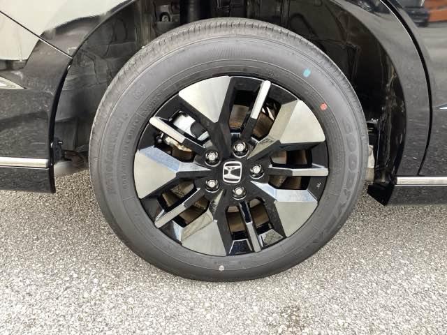 ステップワゴン スパーダ　キーレスエントリー　ＷＡＣ　両側Ｐスライドドア　リアカメラ　ターボ車　フルセグテレビ　パワーステアリング　オートエアコン　ＥＴＣ車載器　サイドカーテンエアバック　Ａクルーズ　記録簿　ＤＶＤ（20枚目）