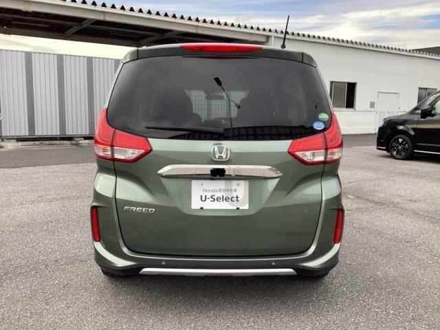 フリード クロスター・ホンダセンシング　両ＰＳＤ　地デジ　エアバック　Ｉストップ　ＶＳＡ　リヤカメラ　３列シート　整備記録簿　ＤＶＤ再生　ウォークスルー　イモビライザー　キーフリー　パワステ　クルコン　ＡＡＣ（3枚目）