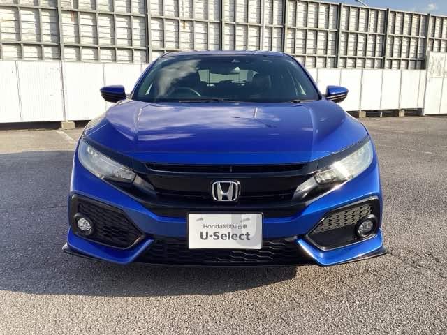 シビック ハッチバックホンダセンシング　オートクルーズ　地デジチューナー　Ａストップ　シートヒータ　リアカメラ　ＥＴＣ車載器　横滑り防止　カーテンエアバッグ　ＬＥＤライト　記録簿　ＤＶＤ　オートエアコン　ＰＳ（2枚目）