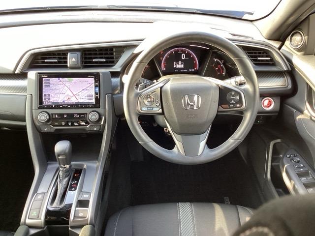 シビック ハッチバックホンダセンシング　オートクルーズ　地デジチューナー　Ａストップ　シートヒータ　リアカメラ　ＥＴＣ車載器　横滑り防止　カーテンエアバッグ　ＬＥＤライト　記録簿　ＤＶＤ　オートエアコン　ＰＳ（15枚目）