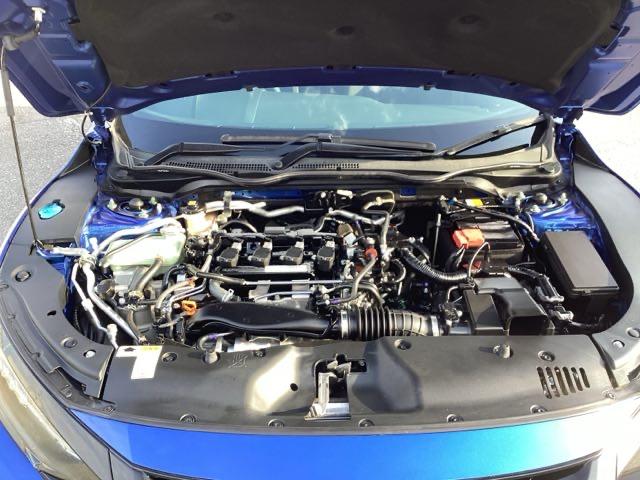 シビック ハッチバックホンダセンシング　オートクルーズ　地デジチューナー　Ａストップ　シートヒータ　リアカメラ　ＥＴＣ車載器　横滑り防止　カーテンエアバッグ　ＬＥＤライト　記録簿　ＤＶＤ　オートエアコン　ＰＳ（17枚目）