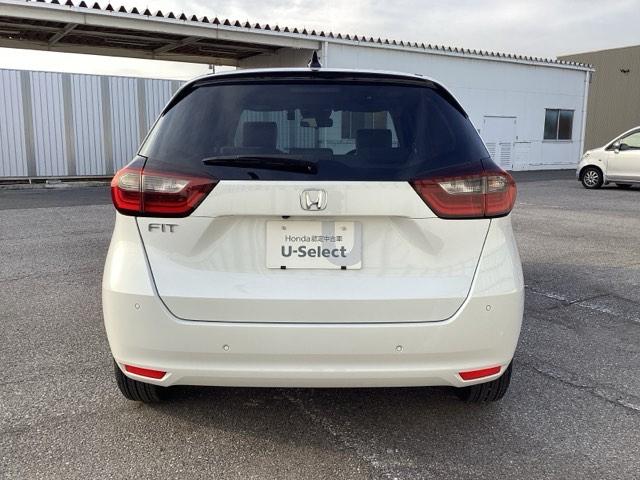 フィット ホーム 記録簿 衝突軽減 リアカメラ ソナー AAC 横滑り防止機能 サイドエアバック シートヒーター オートライト LEDライト クルーズコントロール パワーウィンドウ スマキー DVD ドラレコ(3枚目)