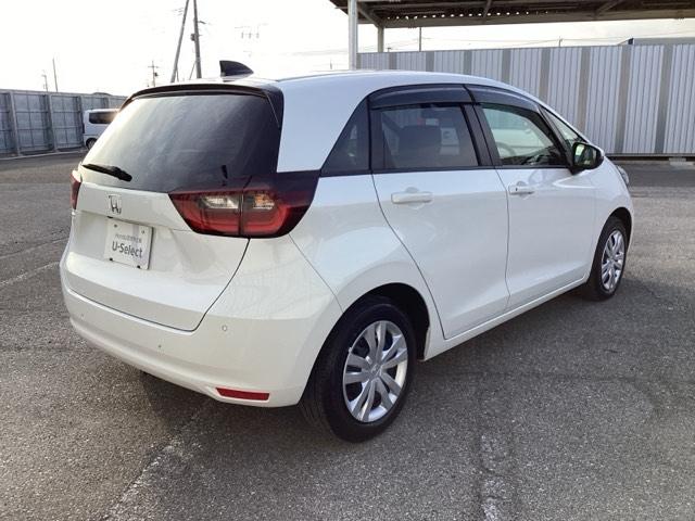 フィット ホーム 記録簿 衝突軽減 リアカメラ ソナー AAC 横滑り防止機能 サイドエアバック シートヒーター オートライト LEDライト クルーズコントロール パワーウィンドウ スマキー DVD ドラレコ(8枚目)