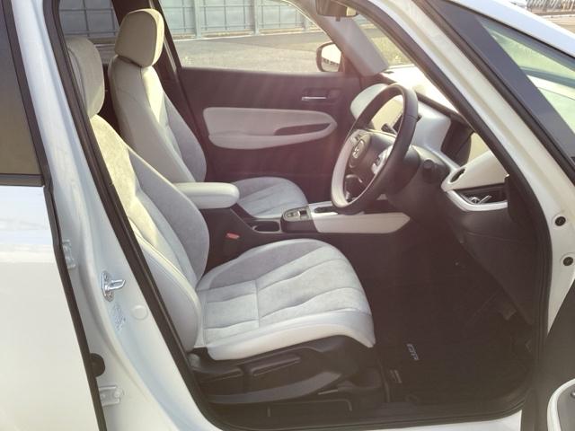 フィット ホーム 記録簿 衝突軽減 リアカメラ ソナー AAC 横滑り防止機能 サイドエアバック シートヒーター オートライト LEDライト クルーズコントロール パワーウィンドウ スマキー DVD ドラレコ(13枚目)