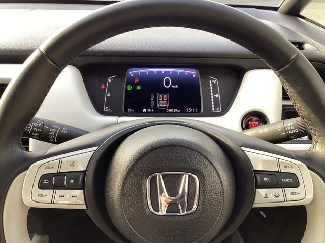 フィット ホーム 記録簿 衝突軽減 リアカメラ ソナー AAC 横滑り防止機能 サイドエアバック シートヒーター オートライト LEDライト クルーズコントロール パワーウィンドウ スマキー DVD ドラレコ(21枚目)