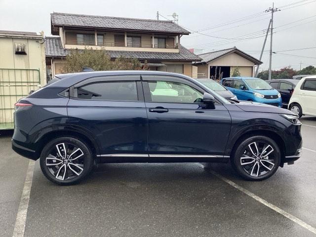 ヴェゼル ｅ：ＨＥＶＺ　Ｒカメラ　フルセグテレビ　スマ－トキ－　ＥＴＣ車載器　アクティブクルーズ　Ｐセンサー　サイドエアバッグ　ナビＴＶ　フルオートエアコン　キーフリーシステム　４ＷＤ車　ＬＥＤヘッドライト（8枚目）