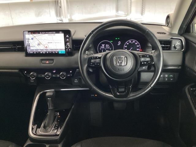 ヴェゼル ｅ：ＨＥＶＺ　Ｒカメラ　フルセグテレビ　スマ－トキ－　ＥＴＣ車載器　アクティブクルーズ　Ｐセンサー　サイドエアバッグ　ナビＴＶ　フルオートエアコン　キーフリーシステム　４ＷＤ車　ＬＥＤヘッドライト（11枚目）