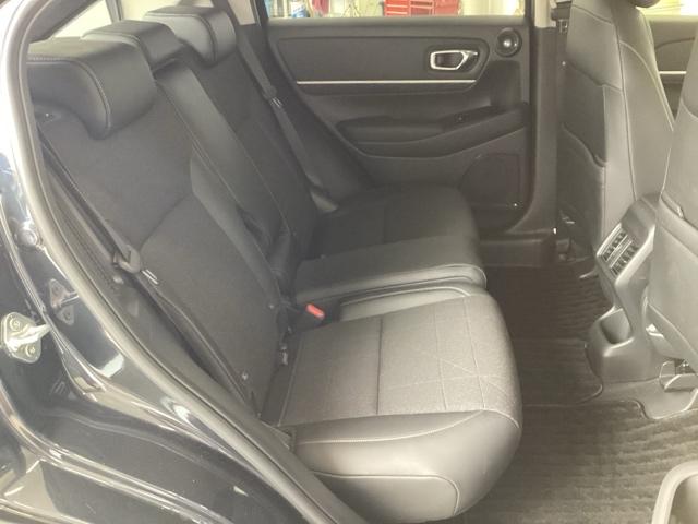 ヴェゼル ｅ：ＨＥＶＺ　Ｒカメラ　フルセグテレビ　スマ－トキ－　ＥＴＣ車載器　アクティブクルーズ　Ｐセンサー　サイドエアバッグ　ナビＴＶ　フルオートエアコン　キーフリーシステム　４ＷＤ車　ＬＥＤヘッドライト（15枚目）