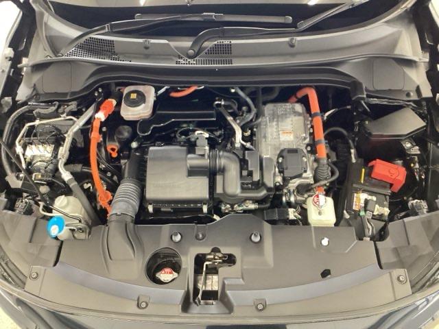 ヴェゼル ｅ：ＨＥＶＺ　Ｒカメラ　フルセグテレビ　スマ－トキ－　ＥＴＣ車載器　アクティブクルーズ　Ｐセンサー　サイドエアバッグ　ナビＴＶ　フルオートエアコン　キーフリーシステム　４ＷＤ車　ＬＥＤヘッドライト（18枚目）