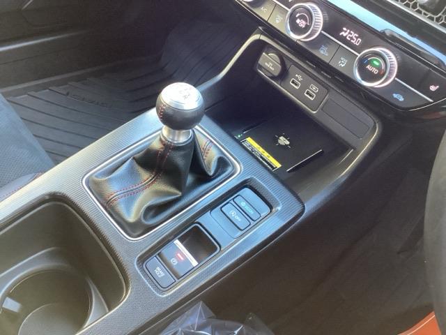 シビック ＥＸ　スペアキー・ドラレコＳＤカード無　Ｒカメ　パーキングセンサー　衝突被害軽減ブレーキ　スマートキーシステム　ＬＥＤライト　地デジフルセグ　ナビＴＶ　シートＨ　オートエアコン　キーフリー　運転席エアバッグ（11枚目）