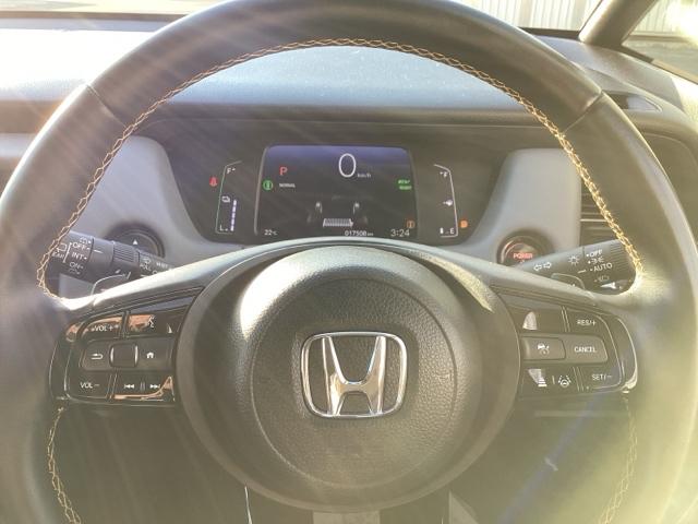 フィット ｅ：ＨＥＶＲＳ　エアバッグ　ナビ＆ＴＶ　パワーウィンドウ　助手席エアバッグ　Ｄレコ　フルセグテレビ　ＬＥＤヘッドランプ　セキュリティアラーム　フルオートエアコン　ＥＴＣ装備　スマートキ　ＵＳＢ（21枚目）