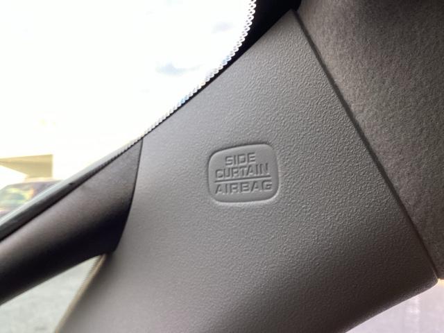 フィット ｅ：ＨＥＶＲＳ　エアバッグ　ナビ＆ＴＶ　パワーウィンドウ　助手席エアバッグ　Ｄレコ　フルセグテレビ　ＬＥＤヘッドランプ　セキュリティアラーム　フルオートエアコン　ＥＴＣ装備　スマートキ　ＵＳＢ（23枚目）