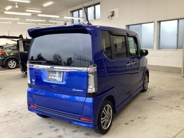 Ｎ－ＢＯＸカスタム ＧＳＳパッケージ　ＴＶナビ　スマ－トキ－　Ｂカメ　ＥＴＣ付き　エアコン　ＥＳＣ　Ａ－ＳＴＯＰ　パワーウィンドウ　運転席助手席エアバッグ　ＡＢＳ　サイドカーテンエアバック　キーレス　ベンチシート（8枚目）