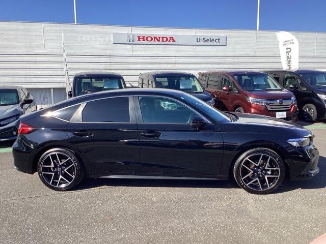 シビック ＬＸ　リアカメラ　地デジ　オートエアコン　サイドエアバッグ　盗難防止装置　ＬＥＤヘッドライト　シートヒーター　クルーズコントロール　ターボ　オートライト　横滑り防止装置　ＡＢＳ　キーフリー　エアバッグ（8枚目）