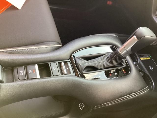 ZR-V X クリアランスソナー 地デジ Bカメ オートクルーズコントロール ESC サイドカーテンエアバック エアコン 盗難防止装置 アイドリングストップ LEDライト 運転席エアバッグ スマートキー USB(11枚目)