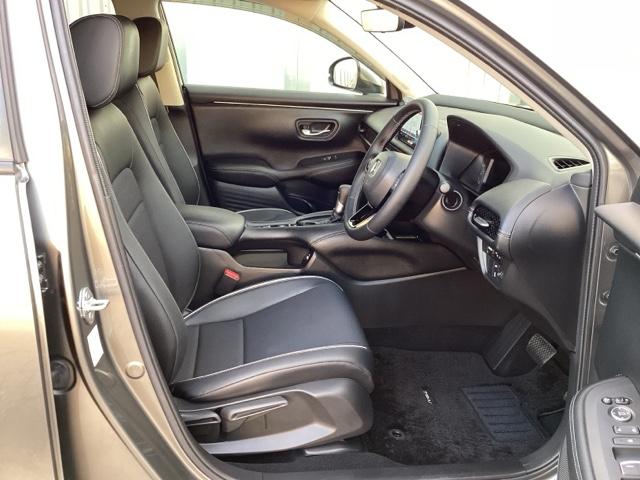 ZR-V X クリアランスソナー 地デジ Bカメ オートクルーズコントロール ESC サイドカーテンエアバック エアコン 盗難防止装置 アイドリングストップ LEDライト 運転席エアバッグ スマートキー USB(13枚目)