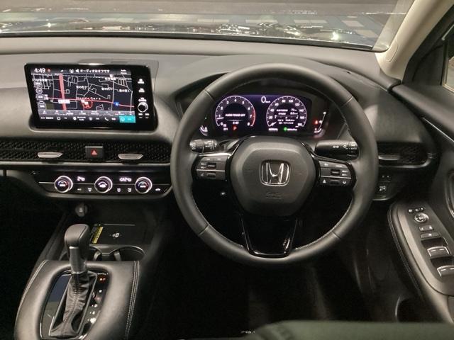 ZR-V X クリアランスソナー 地デジ Bカメ オートクルーズコントロール ESC サイドカーテンエアバック エアコン 盗難防止装置 アイドリングストップ LEDライト 運転席エアバッグ スマートキー USB(15枚目)