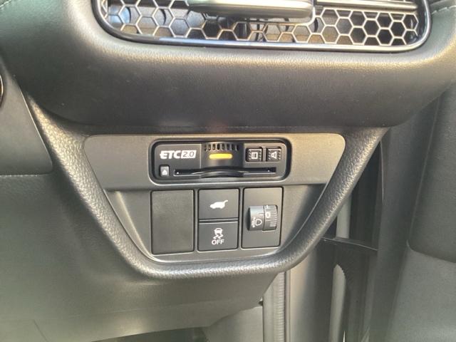 ZR-V X クリアランスソナー 地デジ Bカメ オートクルーズコントロール ESC サイドカーテンエアバック エアコン 盗難防止装置 アイドリングストップ LEDライト 運転席エアバッグ スマートキー USB(23枚目)