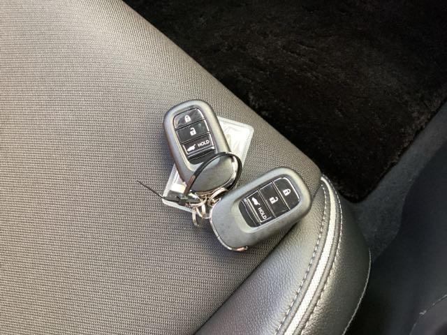 ZR-V X クリアランスソナー 地デジ Bカメ オートクルーズコントロール ESC サイドカーテンエアバック エアコン 盗難防止装置 アイドリングストップ LEDライト 運転席エアバッグ スマートキー USB(30枚目)