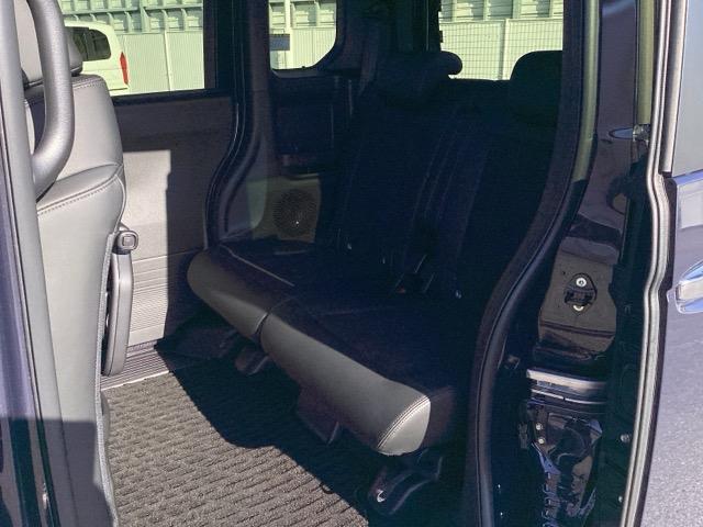 N-BOXカスタム ターボ イモビライザー 衝突被害軽減 ベンチシート キーフリー Pセンサー ESC パワステ DVD再生 両席エアバック サイドエアバッグ ターボ車 Aライト スマキー Bカメ パワーウィンドウ(14枚目)