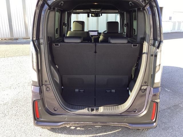 N-BOXカスタム ターボ イモビライザー 衝突被害軽減 ベンチシート キーフリー Pセンサー ESC パワステ DVD再生 両席エアバック サイドエアバッグ ターボ車 Aライト スマキー Bカメ パワーウィンドウ(18枚目)